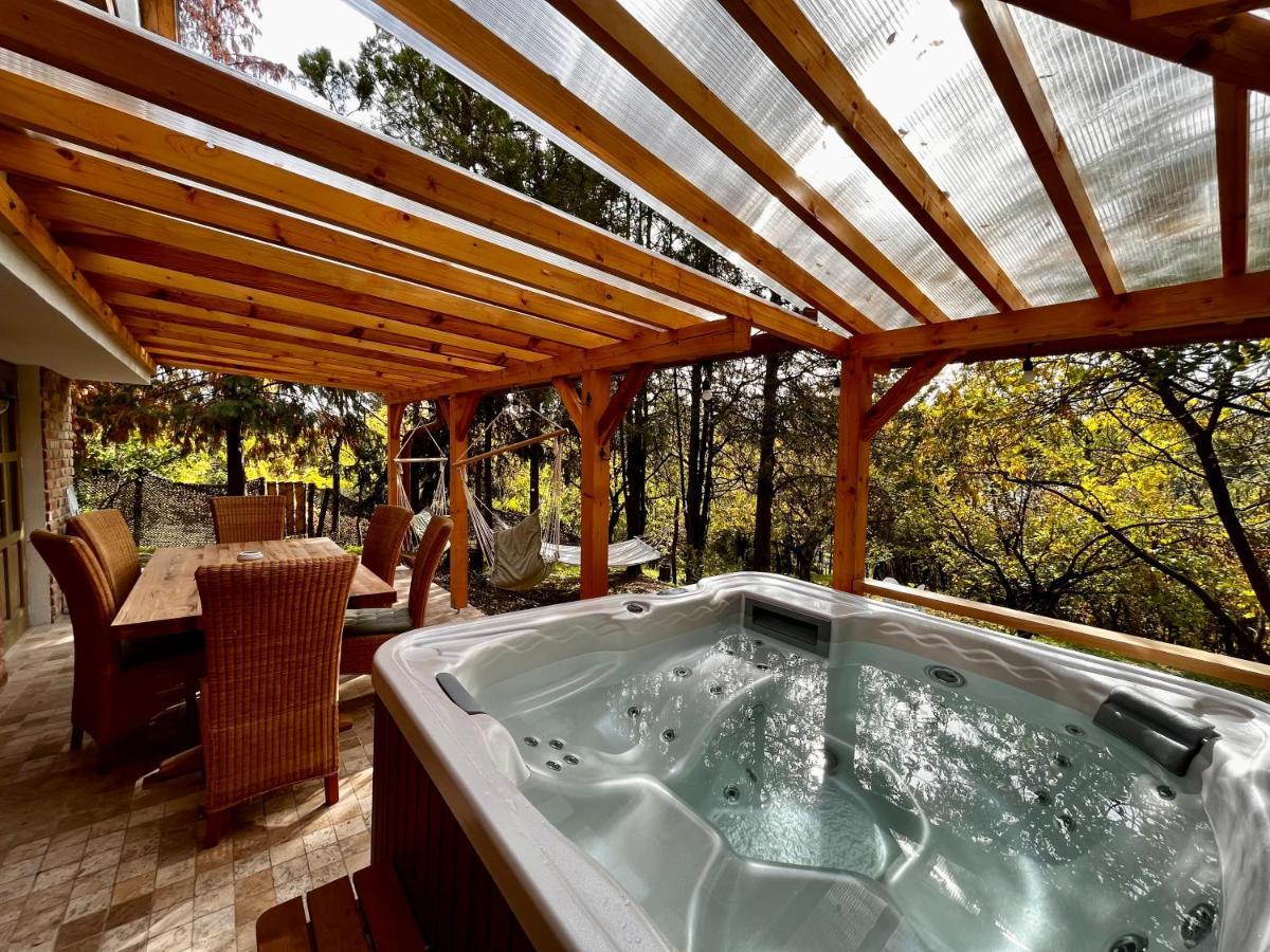 Egercottages - Csillag Cottage Bagian luar foto