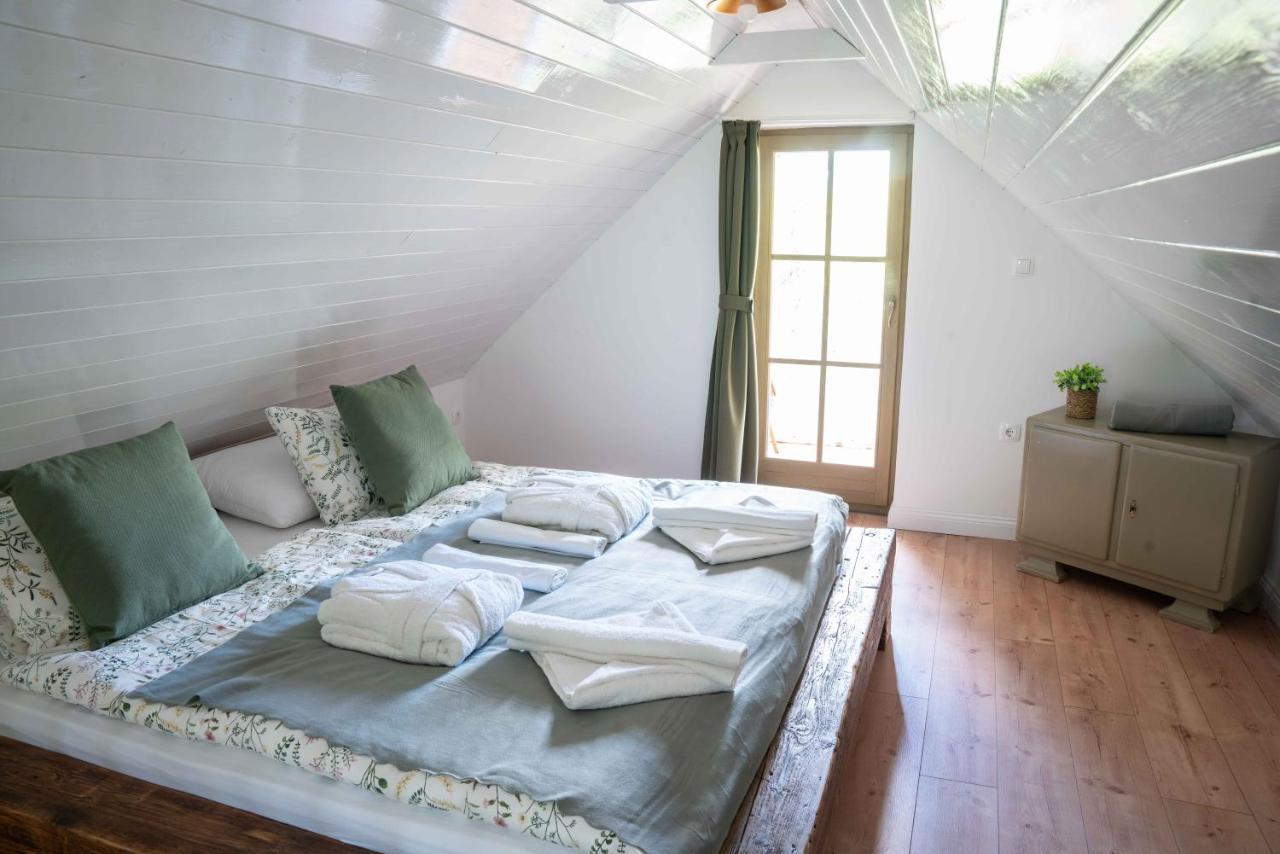 Egercottages - Csillag Cottage Bagian luar foto