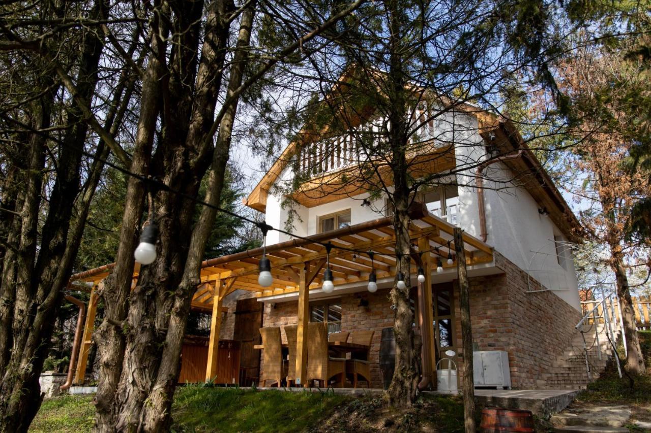 Egercottages - Csillag Cottage Bagian luar foto