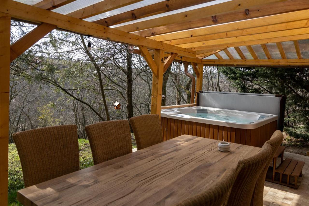 Egercottages - Csillag Cottage Bagian luar foto